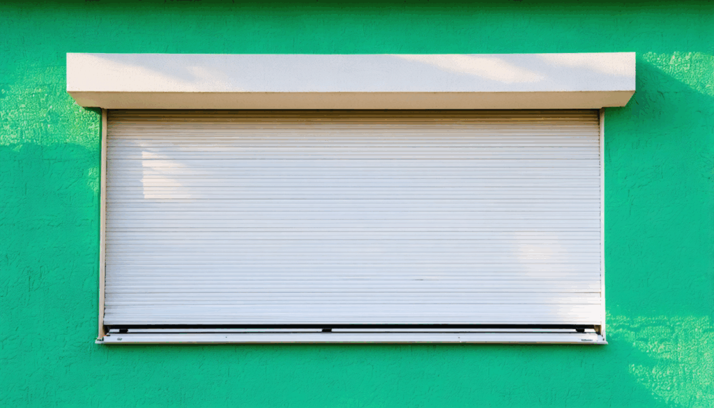 découvrez comment le volet roulant solaire devient un élément essentiel pour optimiser la rénovation énergétique de votre habitat grâce à ses performances écologiques et économiques.